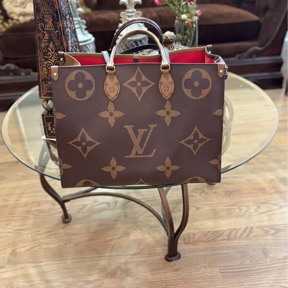 Louis Vuitton Tan and Brown Monogram Tote - Picture 3 of 6